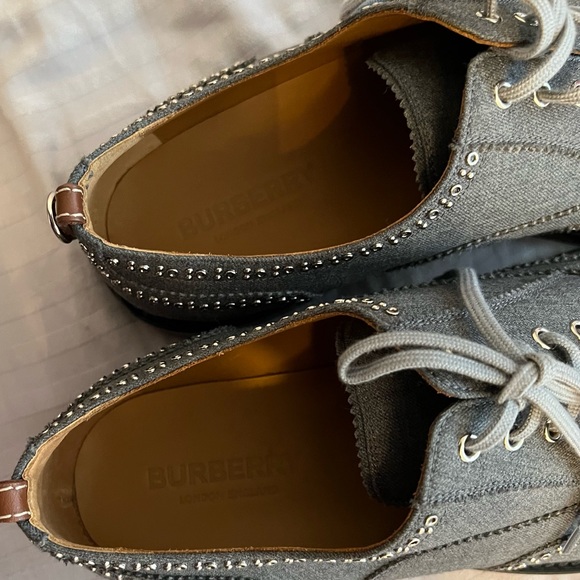 Authentic Burberry wingtip style shoes - Picture 5 of 5